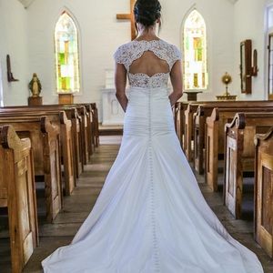 Wedding Gown. - image 1